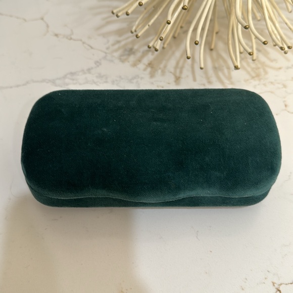 Gucci Animalier Sunglasses and case - Picture 6 of 6